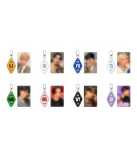 ATEEZ - POP-UP '8ROOM' OFFICIAL MERCH : 8ROOM KEYRING
